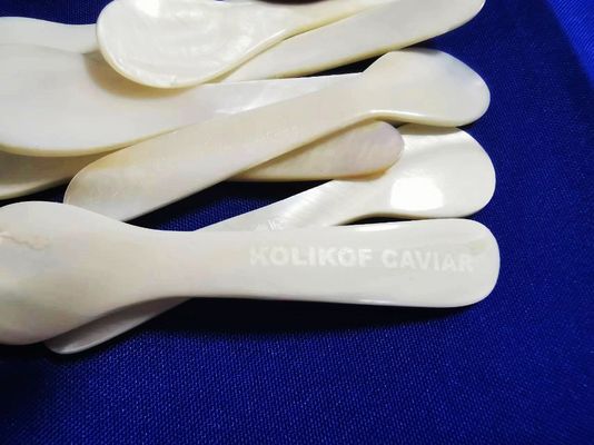 Witte kleur natuurlijke moeder van parel kaviaar lepel 3,5 inch en 4,7 verkrijgbaar MOP lepel in papieren mouw