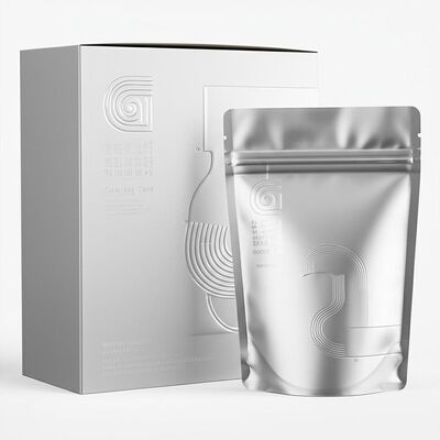 Papieren verpakking met matte laminering, inclusief speciale effecten zoals embossing, debossing, spot-UV en een stand-up pouch-zaktype voor verpakking