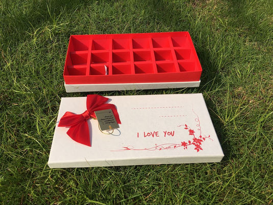 Gepersonaliseerde lege stijve papieren cadeaubon Chocolade cadeaubon Verpakking voor festival