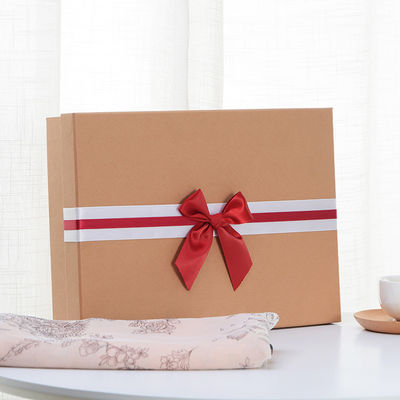 Festival stijve papieren cadeaubon met knoop voor vrouwen ondergoed