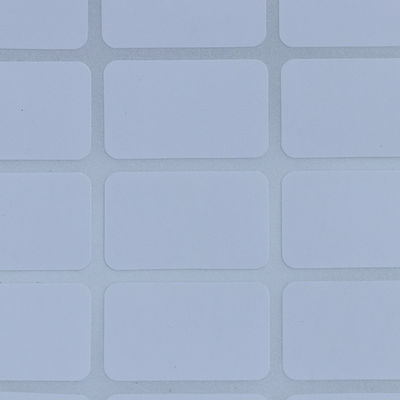Blank labelrol voor thermische streepjescodeprinter, waterdichte stickersrol voor streepjescode