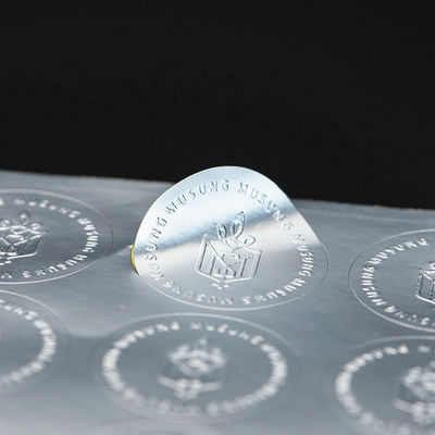 Waterdichte embossing CMYK 3D logo label stickers voor cosmetica